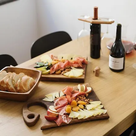 With Private Parking Free Appartement