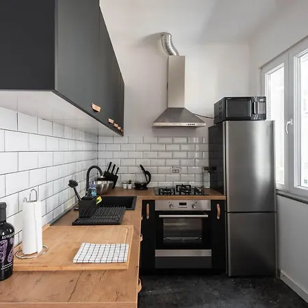 With Private Parking Free Apartment *