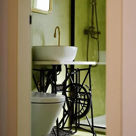 With Private Parking Free Apartment