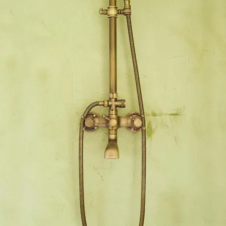 Apartment With Private Parking Free *