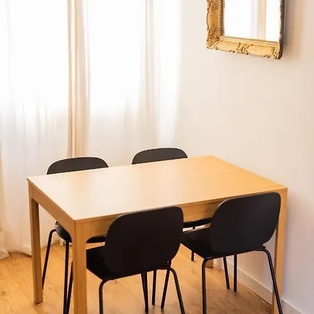 With Private Parking Free Apartment