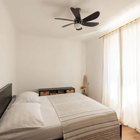 With Private Parking Free