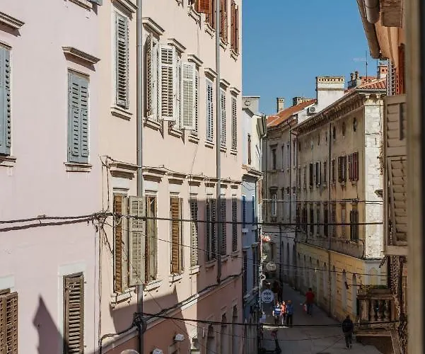 Appartement With Private Parking Free